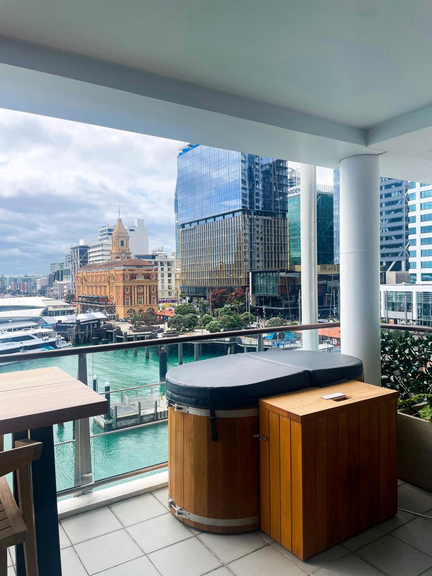 Luxury Apartment - Parking - Hot Tub - Stunning Views Auckland Esterno foto